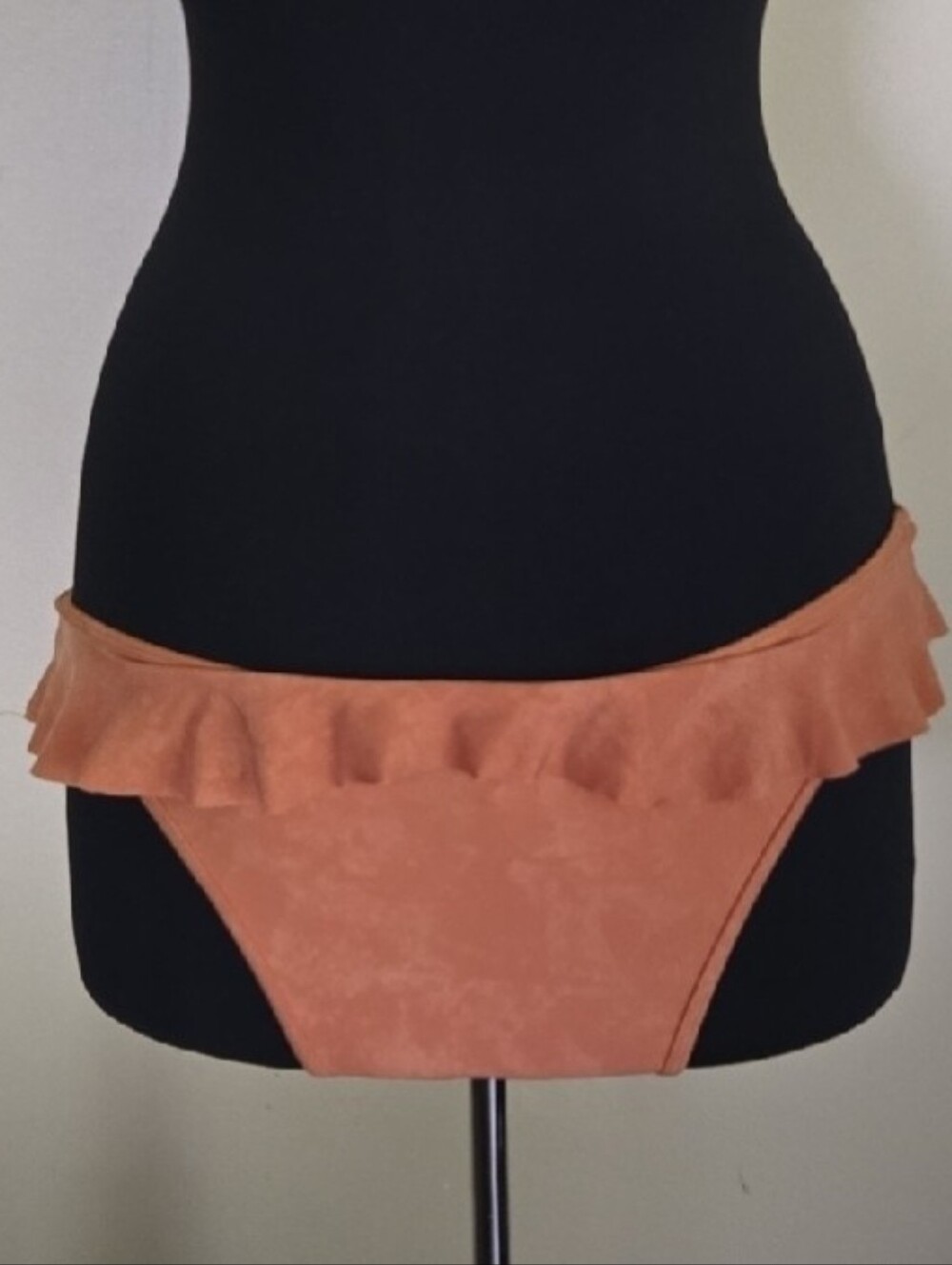 Gnash Frilla Bikini Bottoms Size 8